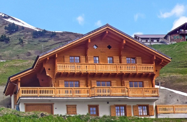 Beautiful private villa for 10 guests with WIFI, TV and terrace