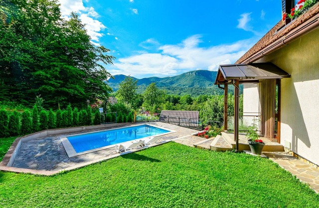 Beautiful private villa for 6 people with A/C, private pool, WIFI, TV, terrace and panoramic view