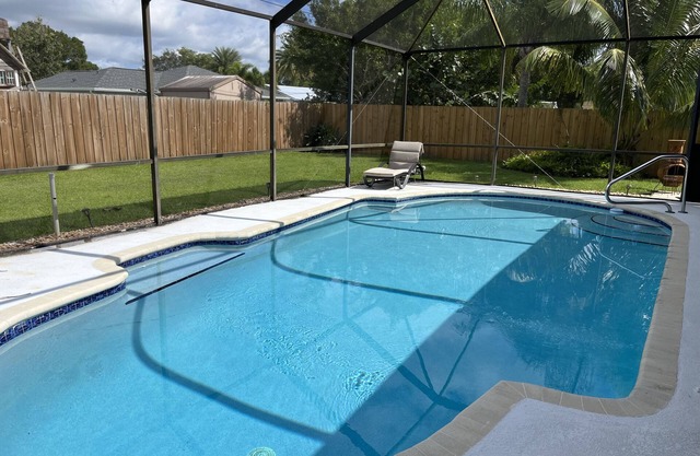 Beautiful Private Screened Pool/Patio Home, Recently Renovated and CLEAN!