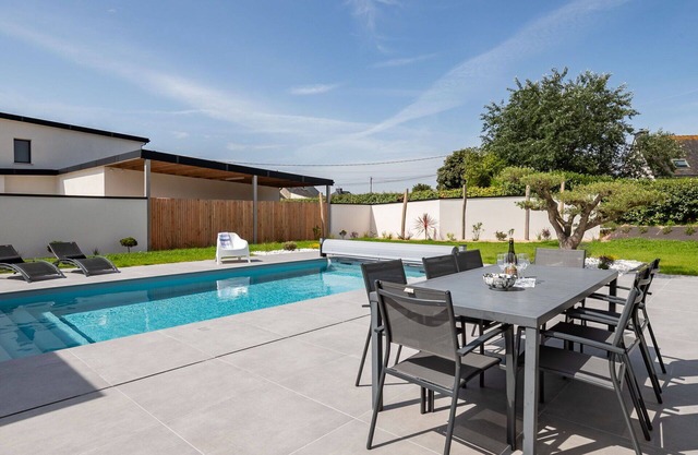 Beautiful private villa for 8 guests with private pool, WIFI, TV and terrace