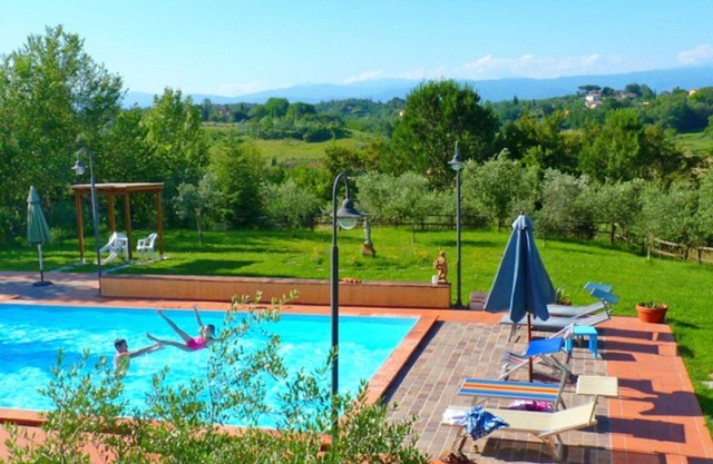 Beautiful private villa for 6 people with pool, A/C, WIFI, pets allowed and panoramic view