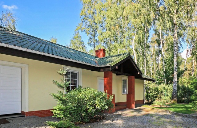 Beautiful private villa for 6 guests with TV, terrace and parking