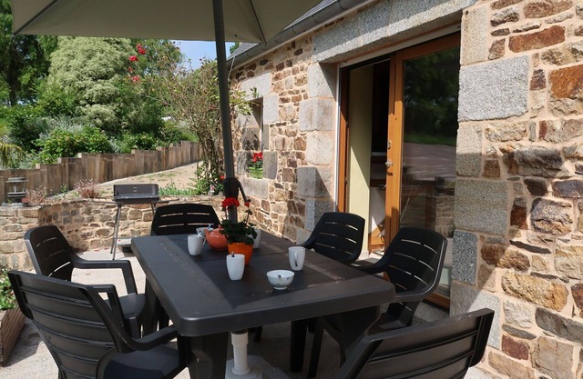 Beautiful private villa for 6 guests with WIFI, TV, terrace and pets allowed