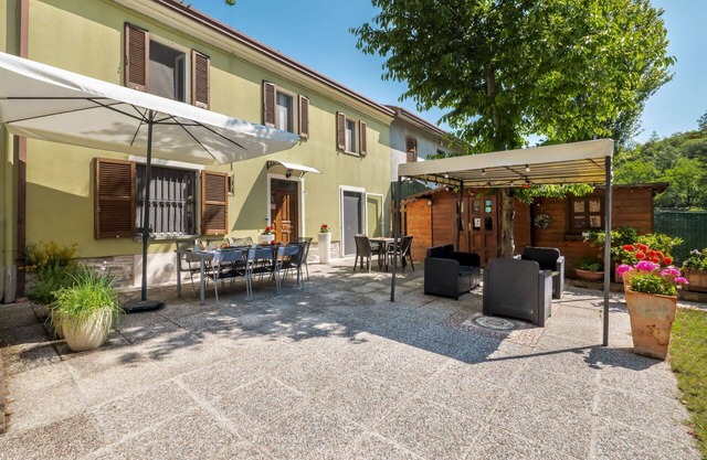 Beautiful private villa with private pool, WIFI, hot tub, TV, pets allowed, panoramic view, parking