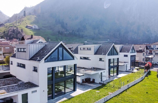 Beautiful private villa for 10 guests with WIFI, TV, patio and pets allowed