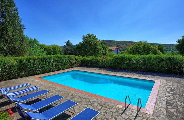 Beautiful private villa for 8 people with private pool, WIFI, TV, balcony and panoramic view