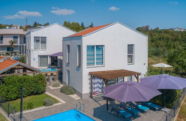 Beautiful private villa for 16 guests with A/C, hot tub, WIFI, private pool, TV, terrace and par...