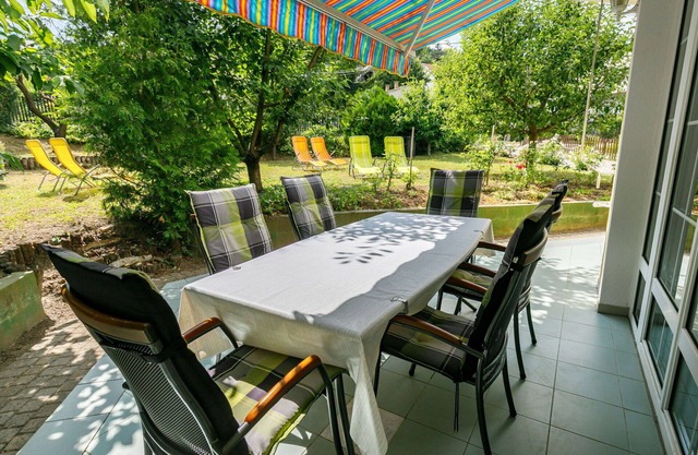 Beautiful private villa for 6 people with WIFI, A/C, TV, terrace, pets allowed and parking
