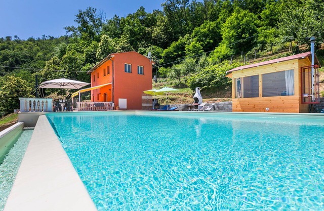 Beautiful private villa for 4 people with A/C, private pool, WIFI, TV and panoramic view