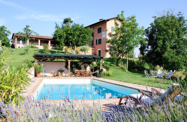 Beautiful private villa with WIFI, private pool, A/C, TV, patio, panoramic view and parking