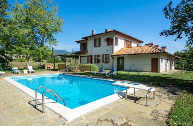 Beautiful private villa for 8 guests with WIFI, private pool, TV, patio and panoramic view
