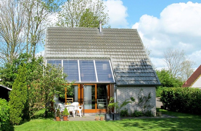 Beautiful private villa for 6 guests with WIFI, TV, terrace, pets allowed and parking