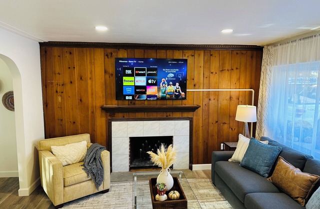 Beautiful Rancher-Style Home - Pet Friendly