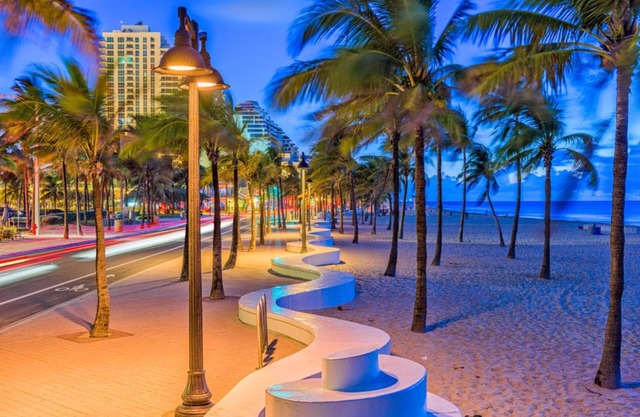 Beautiful Renovated Home in Oakland Park Heated Pool