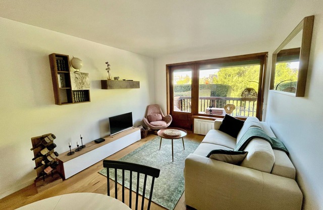 Beautiful Renovated Apartment 4/6 persons Not overlooked With view