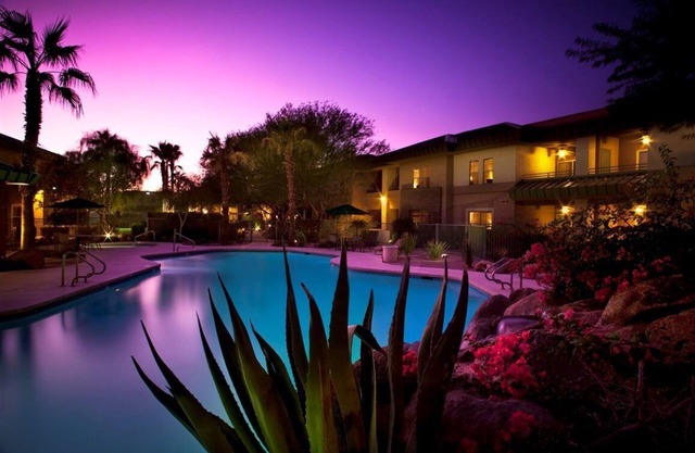 Beautiful resort in the heart of it all!