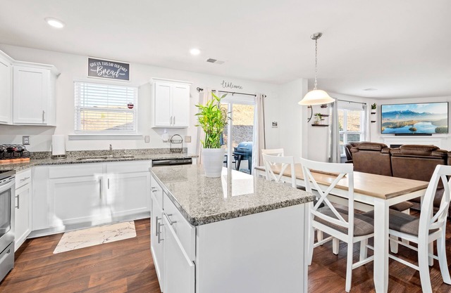 Beautiful Serene Stay 5 Miles From Clemson University!