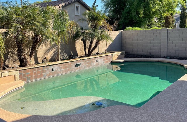 Beautiful, spacious home with pool & putting green, perfect for snow birds!