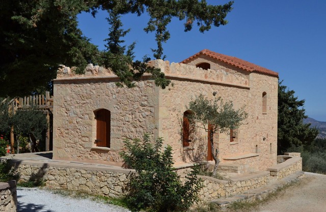 Beautiful Stone Cottage with Sea and Mountain Views