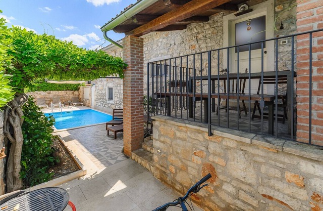 Beautiful stone house with pool and garden,not far from the sea