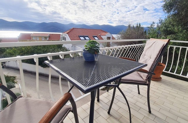 Beautiful Studio Apartment with excellent location, just 50m from the sea!