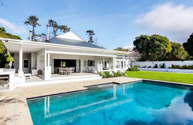 Beautiful Upper Constantia home with views