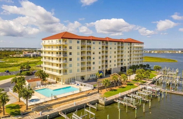 Beautiful view of Beaufort, Carrot/Shackleford Isle, Cape Lookout and Ft. Macon