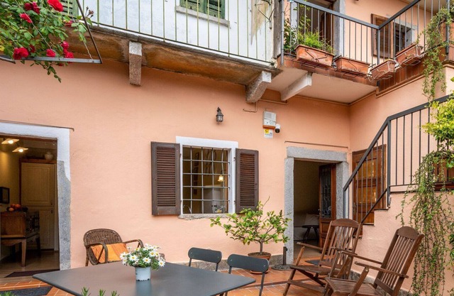 Beautiful villa for 5 guests with WIFI, TV and patio