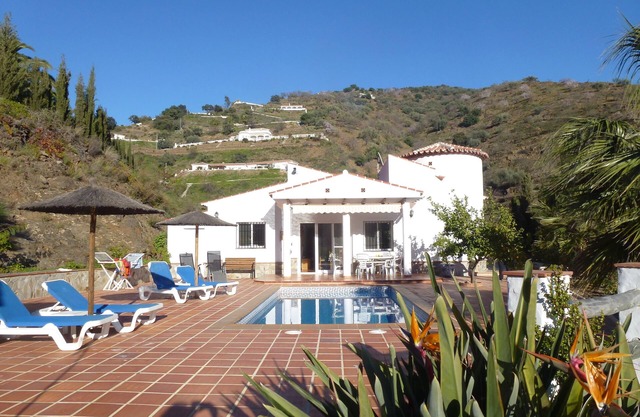 Beautiful villa for 6 with a pool. Costa del sol, Andalucia