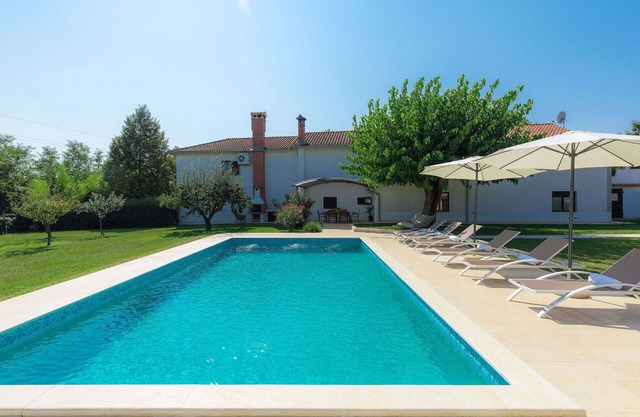 Beautiful villa for 7 people with private pool, WIFI, A/C, terrace and pets allowed
