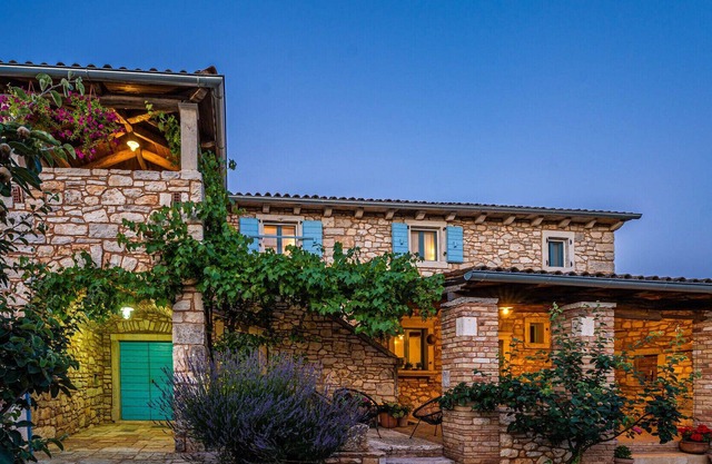 Beautiful Villa Grandi, in Istria, with a Pool