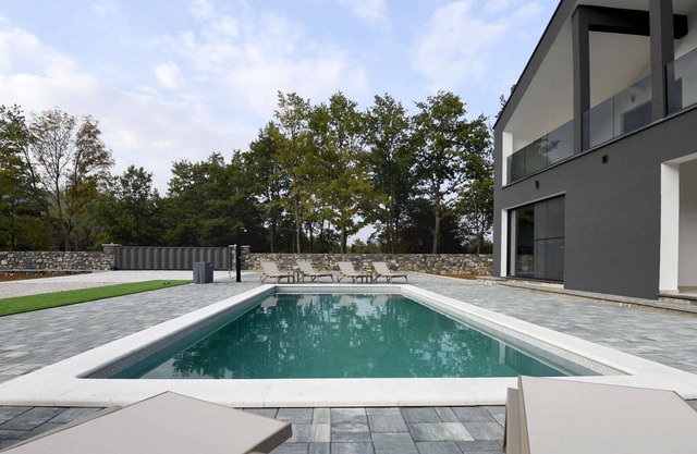 Beautiful Villa Mona