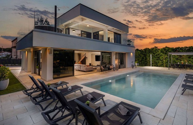 Beautiful Villa Sun Dance