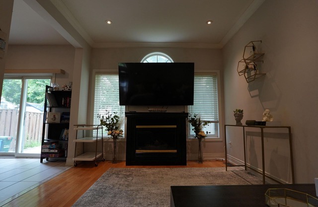Beautifully Designed Fully Furnished Home In Richmond Hill