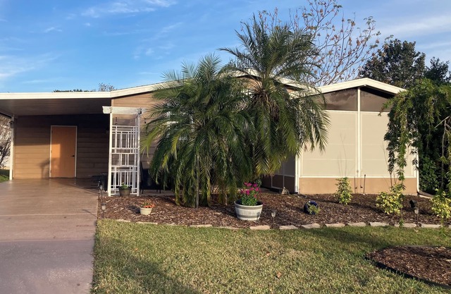 Beautifully renovated 2 bed- 2 bath home close to Spanish Springs Town Square