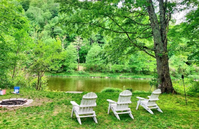 Beaverkill river front fly fishing cozy cabin hideaway.