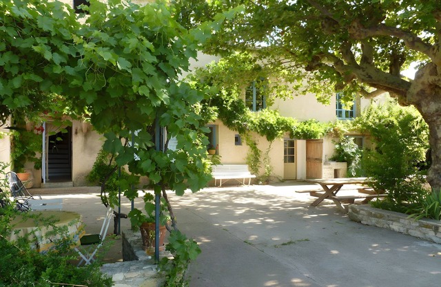 Bed and Breakfast 'Chambre' with Shared Terrace, Shared Garden and Wi-Fi