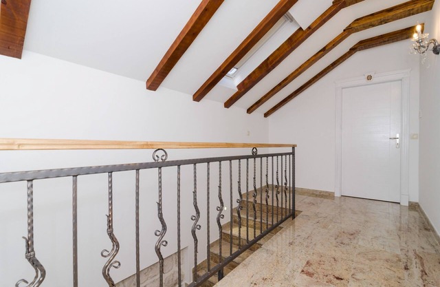 Bed&Breakfast Sorgo Palace- Comfort Family Room (Amethyst)