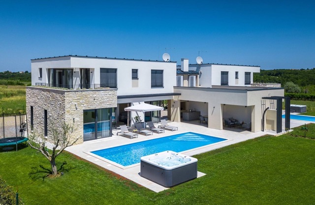 Bella & Chiara by Interhome