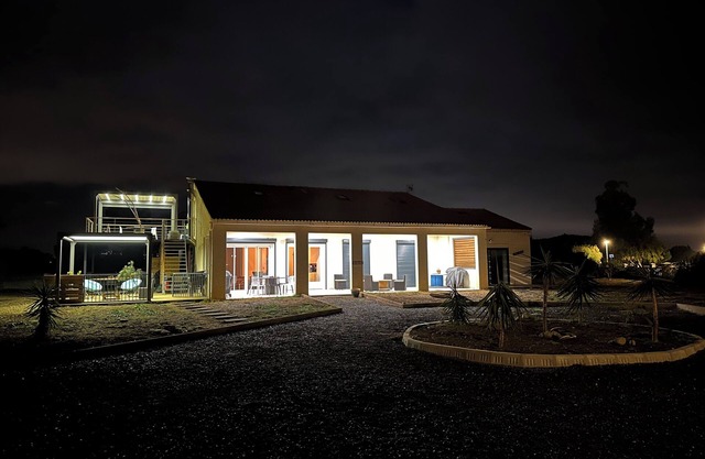 Bella Dona by Santa Maria | Wi-Fi, Air Conditioning, Beach