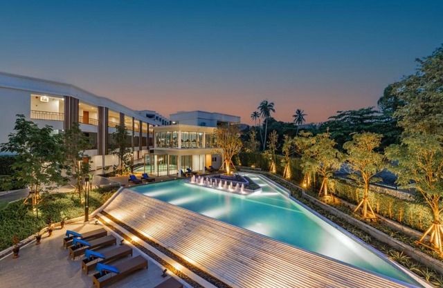 Bella Nara Phuket Naiyang Beach