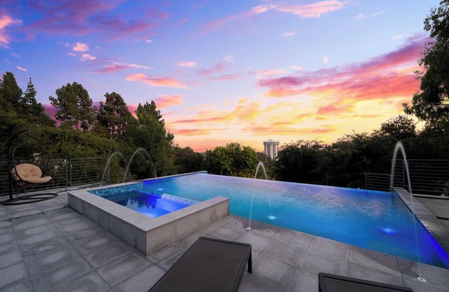 Bellagio Estate-Pool-Views-Gated!
