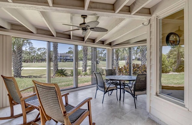 Belle Vue - Modern condo near beach w/golf views