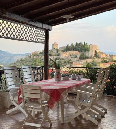 Benesié - Villa with castle view