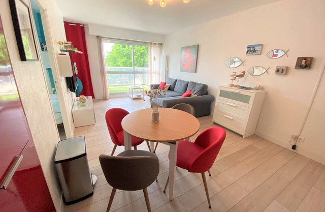 Benodet - comfortable apartment with sea view, beach and shops on foot