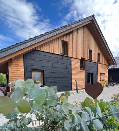 BergNest Ferienhäuser "Haus mit Herz"