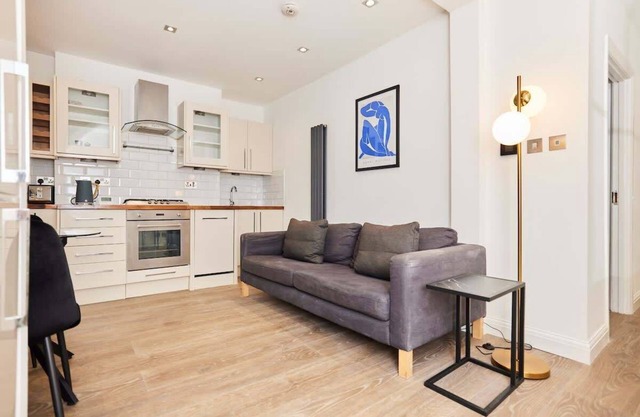 Bermondsey Place - Cosy 2BDR Flat