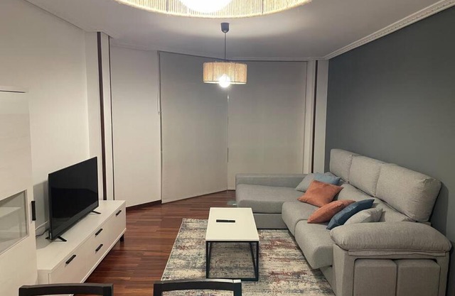 Bertamirans a 5 min Santiago y 10 min la playa