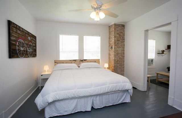 Best location in historic Dignowity Hill, Downtown