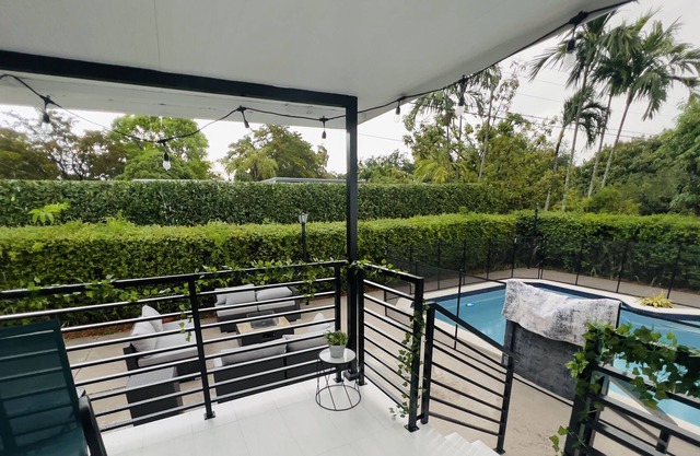 Best Price New 3BD With Big Pool! Central Location Near Airport & Downtwn!